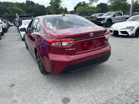 Used 2025 Toyota Corolla LE FWD image 4