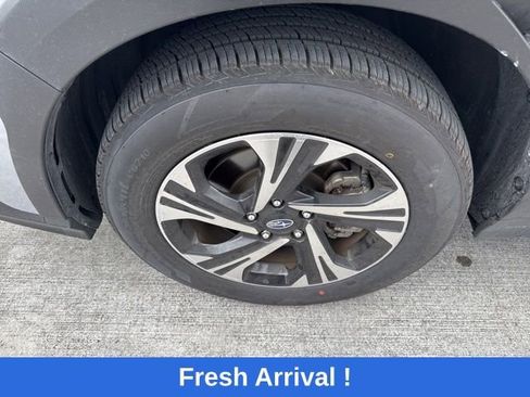 Used 2025 Subaru Crosstrek 2.0i Premium image 19
