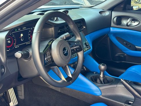 Used 2024 Nissan Z Performance w/ Floor Mat Package RWD image 24