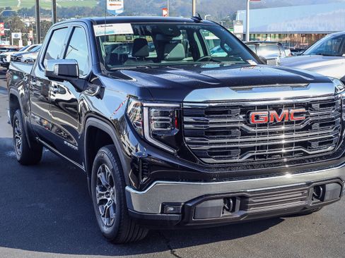 Certified 2025 GMC Sierra 1500 SLT image 20