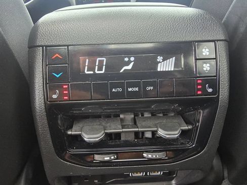Used 2023 Jeep Grand Cherokee L Limited AWD/4WD image 15
