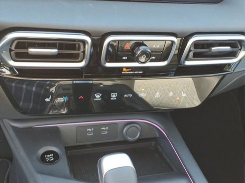 New 2026 Nissan Sentra SV w/ SV Convenience Package FWD image 18