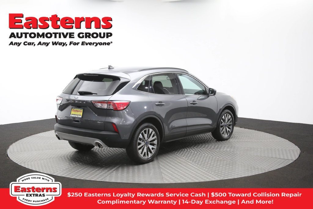 Used 2021 Ford Escape Titanium AWD/4WD image 43