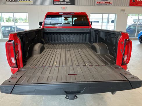 Used 2022 GMC Sierra 2500 SLT w/ SLT Preferred Package image 32