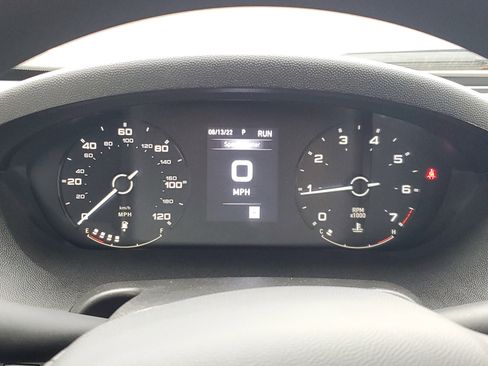 Used 2025 RAM ProMaster 2500 w/ Convenience Group image 9