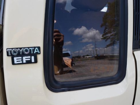 Used 1988 Toyota Pickup SR5 image 27