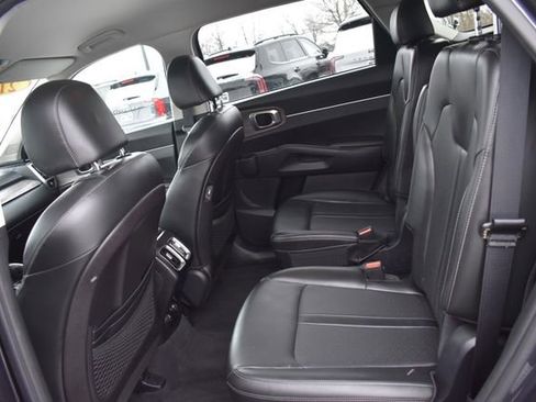 Used 2021 Kia Sorento EX image 18