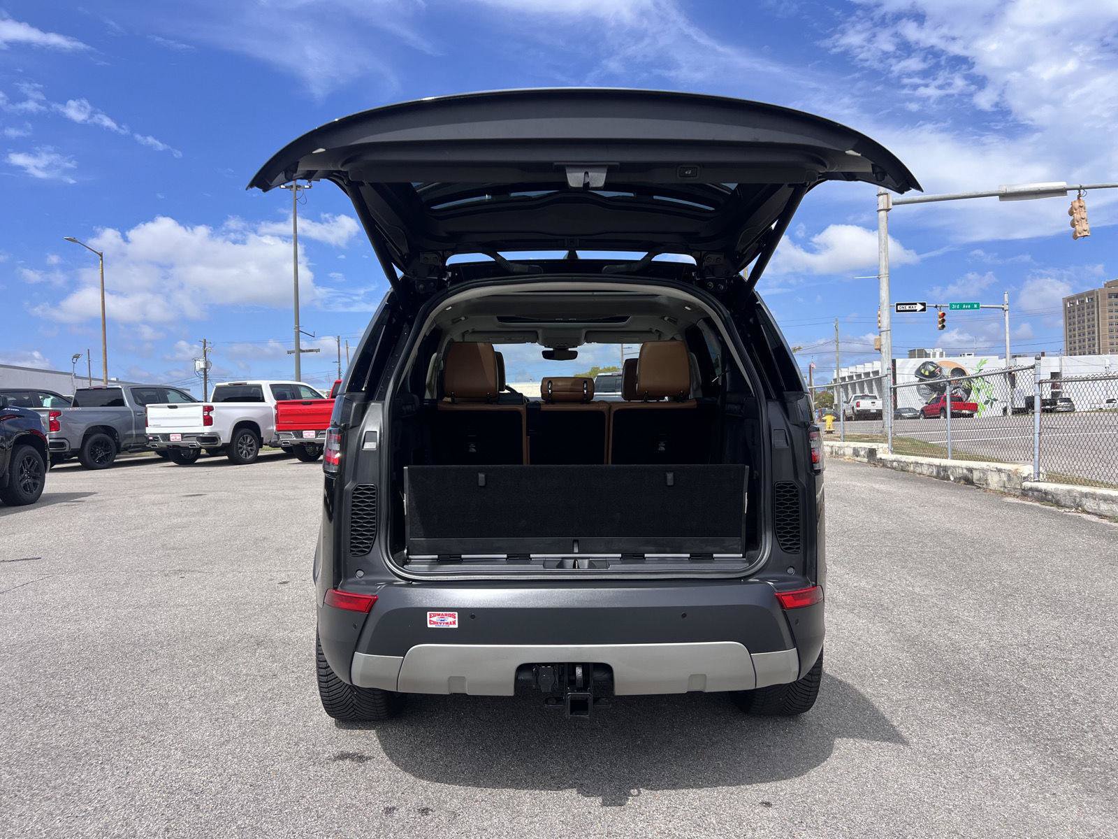 Used 2018 Land Rover Discovery HSE Luxury AWD/4WD image 7