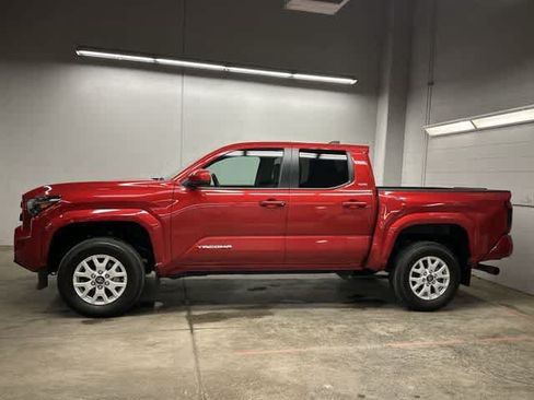 Used 2024 Toyota Tacoma SR5 AWD/4WD image 2