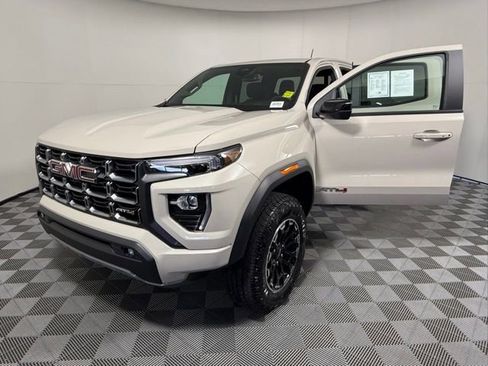 Used 2026 GMC Canyon AT4 image 2