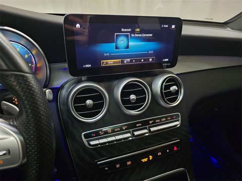 Used 2021 Mercedes-Benz GLC 300 4MATIC w/ AMG Line image 27