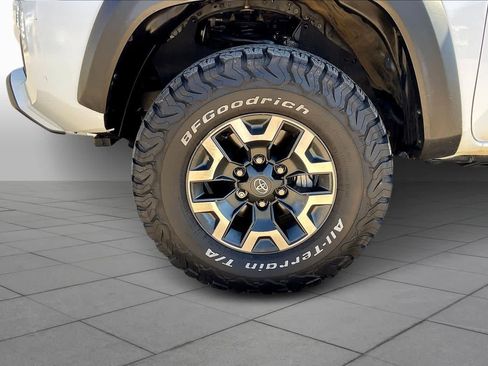 Used 2023 Toyota Tacoma TRD Off-Road image 10