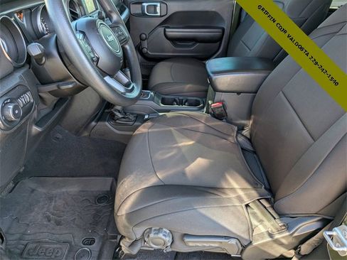Used 2021 Jeep Wrangler Sport image 15