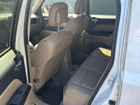 Used 2015 Jeep Patriot High Altitude AWD/4WD image 6