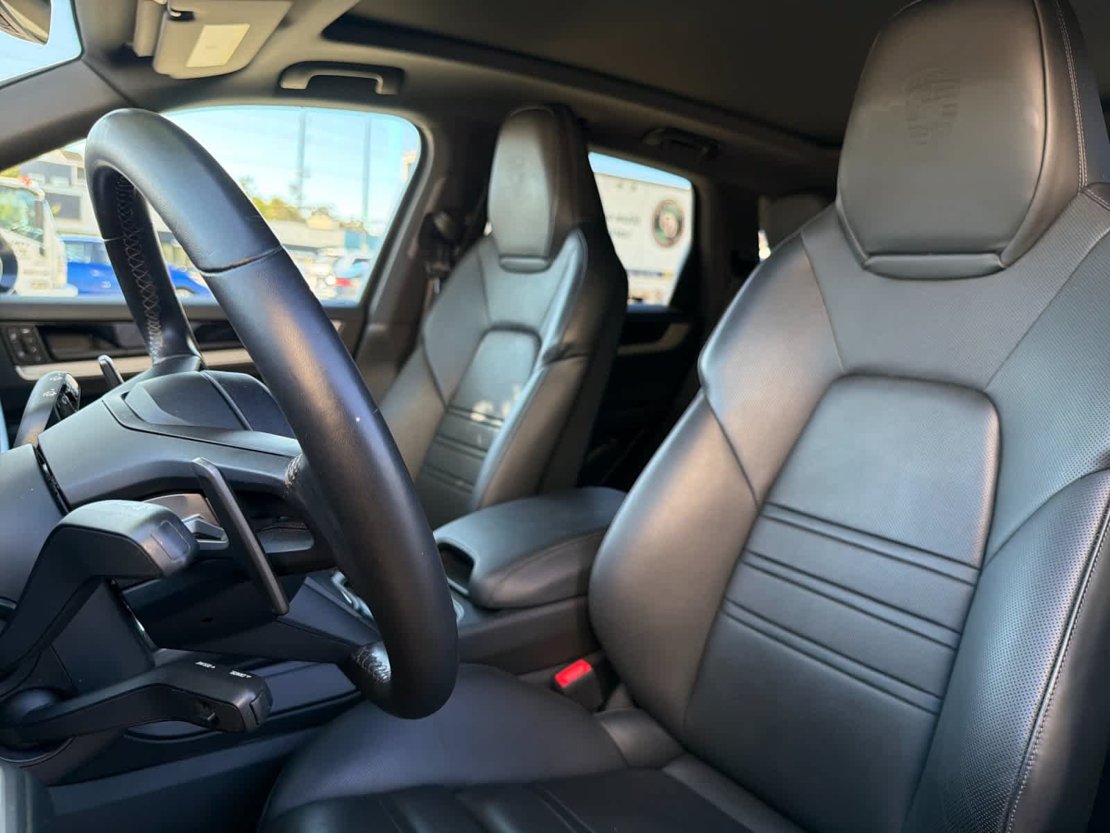 Certified 2024 Porsche Cayenne AWD/4WD image 5