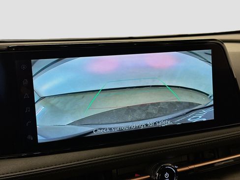 Used 2024 Nissan Ariya AWD image 23