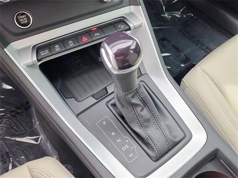 Certified 2025 Audi Q3 2.0T Premium Plus image 19