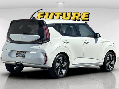 Certified 2023 Kia Soul GT-Line w/ GT-Line Technology Package FWD image 4