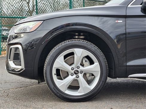 Used 2025 Audi Q5 2.0T Premium Plus w/ Premium Plus Package image 9