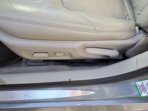 Used 2008 Buick LaCrosse CXL image 11