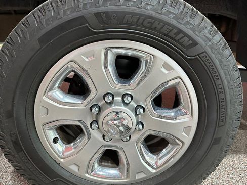 Used 2018 RAM 2500 Laramie w/ Convenience Group image 20