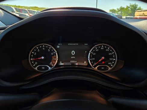 Used 2022 Jeep Renegade Trailhawk AWD/4WD image 20