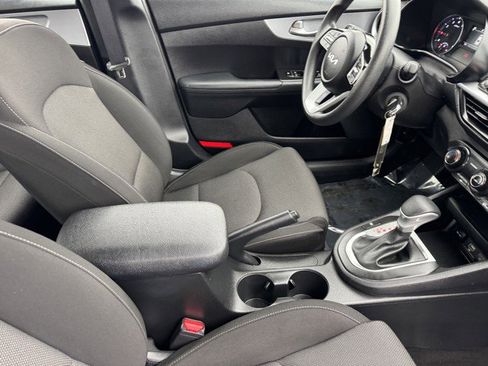 Used 2024 Kia Forte LXS image 8