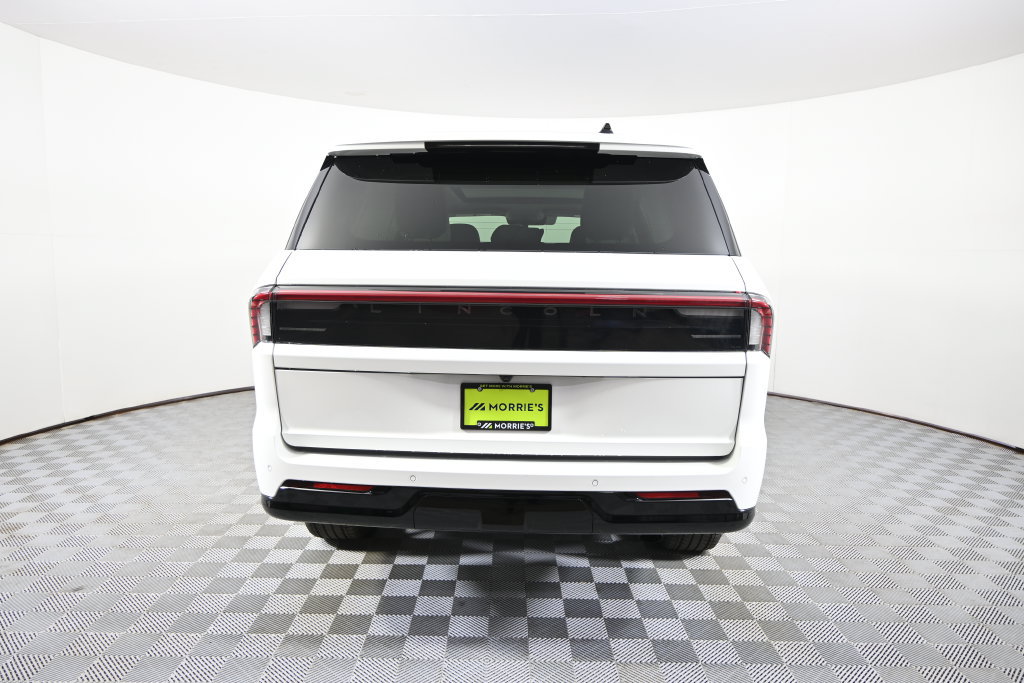 Used 2026 Lincoln Navigator Reserve w/ Jet Appearance Package AWD/4WD image 5