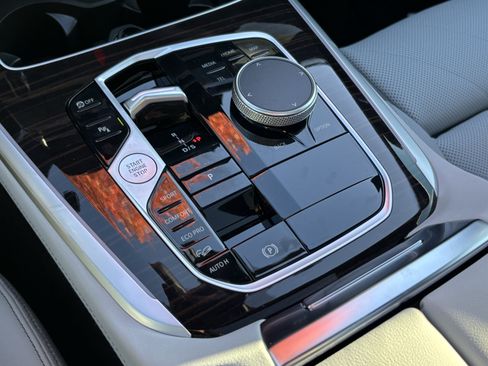 Used 2026 BMW X5 xDrive40i w/ M Sport Package image 29