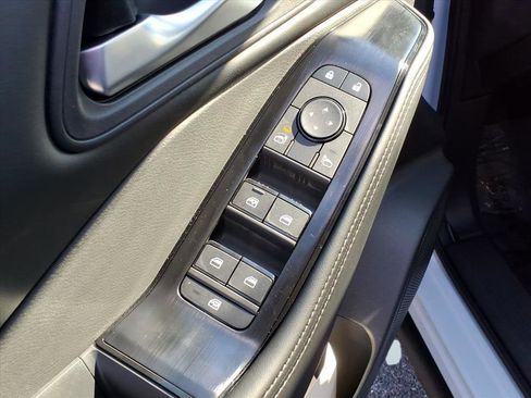 Used 2026 Nissan Rogue SV w/ Cold Weather Package image 11