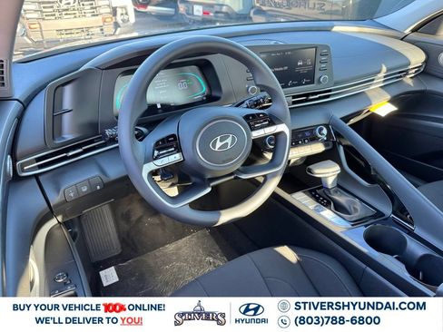 New 2026 Hyundai Elantra Hybrid w/ Cargo Package FWD image 3