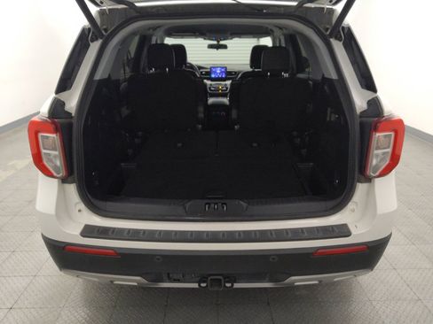Used 2020 Ford Explorer XLT w/ Equipment Group 202A RWD image 29