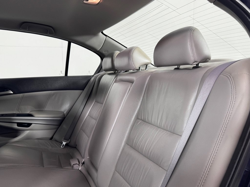 Used 2010 Honda Accord EX-L image 18