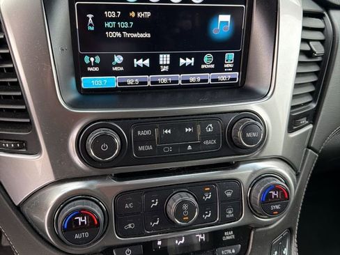 Used 2019 Chevrolet Suburban LT image 7