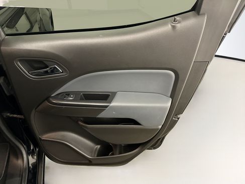 Used 2016 Chevrolet Colorado Z71 RWD image 30
