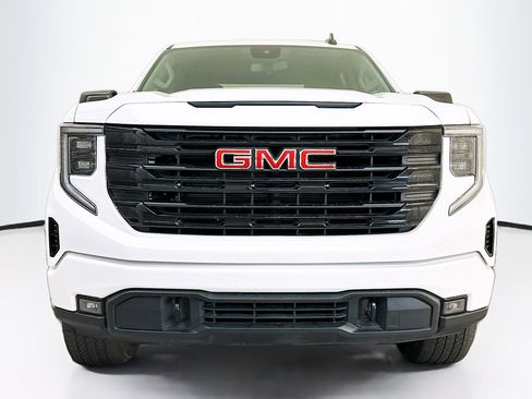 Used 2024 GMC Sierra 1500 Elevation image 2