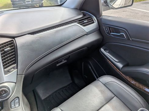 Used 2017 Chevrolet Suburban Premier image 18