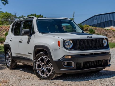 Used 2016 Jeep Renegade Limited image 7