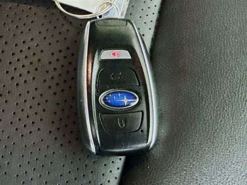 Used 2019 Subaru Crosstrek 2.0i Limited w/ Moonroof Package w/Navigation image 36