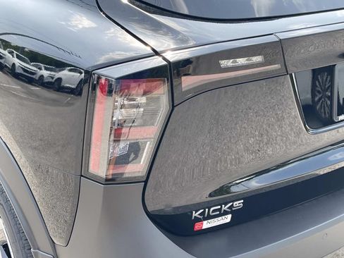 New 2026 Nissan Kicks SV w/ Cold Weather Package FWD image 10