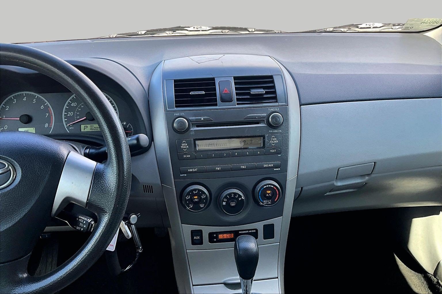 Used 2011 Toyota Corolla LE FWD image 6