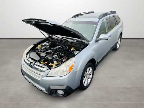 Used 2013 Subaru Outback 2.5i Premium AWD/4WD image 18