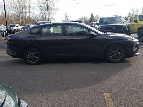 New 2025 Kia K4 LXS image 24