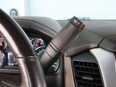 Used 2018 GMC Yukon SLT w/ Open Road Package image 23