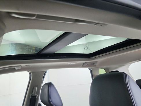 Certified 2023 Nissan Rogue SL FWD image 12
