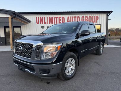 Used 2018 Nissan Titan SV w/ SV Convenience Package