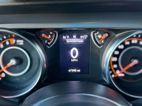 Used 2022 Jeep Gladiator Sport image 9