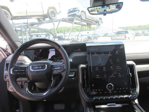 New 2026 GMC Yukon XL AT4 Ultimate AWD/4WD image 16