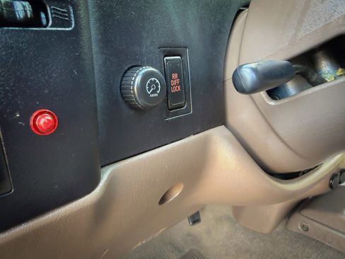 Used 2004 Toyota Tacoma Limited image 14