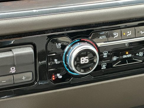 Used 2024 GMC Sierra 2500 SLT w/ Max Trailering Package image 28